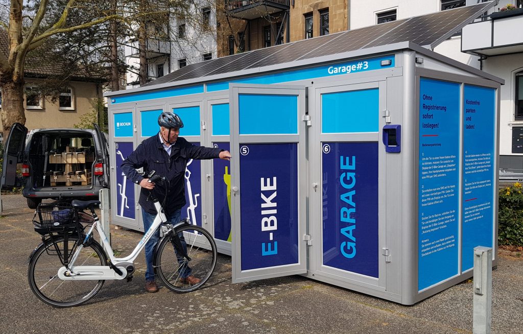 Fahrrad sicher abstellen und laden ganz einfach. EBike